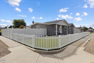 1098 Evergreen Ln, Port Hueneme, CA 93041