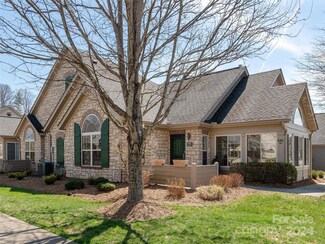 279 Summerfield Place, Flat Rock, NC 28731