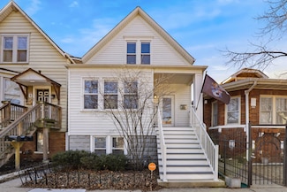 2729 W Melrose St, Chicago, IL 60618