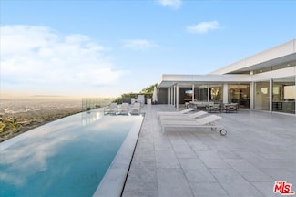 1620 Carla Ridge, Beverly Hills, CA 90210