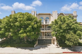 11445 Moorpark St Unit 12, North Hollywood, CA 91602