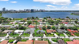 600 S Mangonia Cir, West Palm Beach, FL 33401