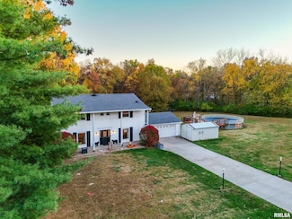 21 Armstrong Ct, Macomb, IL 61455