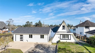672 Mount Olympus Ave SE, Ocean Shores, WA 98569