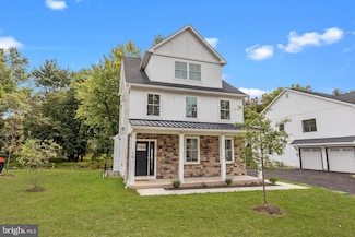 14 Churchville Ln, Churchville, PA 18966