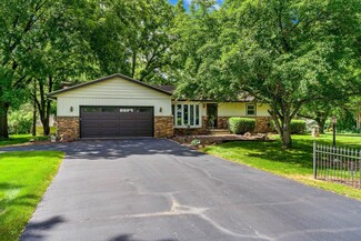 7019 Saladino Dr, Roscoe, IL 61073