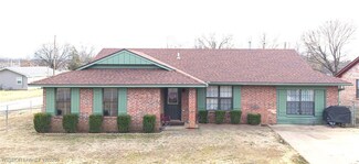 300 W Dutch Ave, Sallisaw, OK 74955