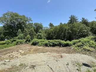 36 Canal St, Spofford, NH 03462