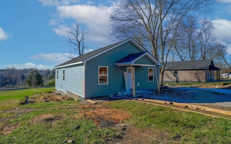 109 Railroad Dr, Ferguson, KY 42533