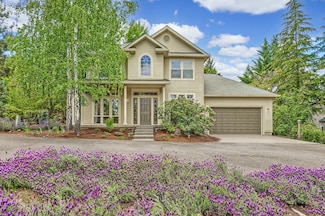 1459 Windsor St, Ashland, OR 97520
