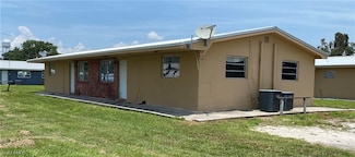 599 Avenue R SW, Moore Haven, FL 33471