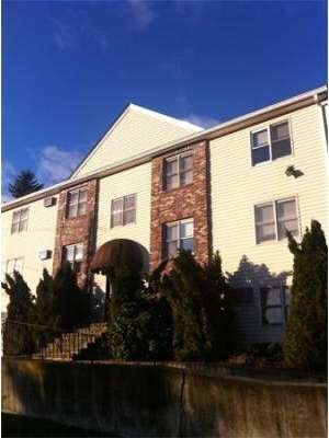 10 Nuttall Ln Unit 10, Worcester, MA 01604