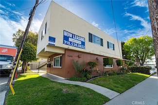 25424 Western Ave, Lomita, CA 90717