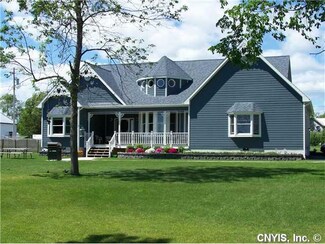 28467 Bayview Dr, Chaumont, NY 13622