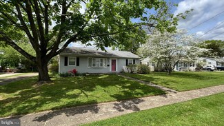 36 Temple Ave, Stratford, NJ 08084