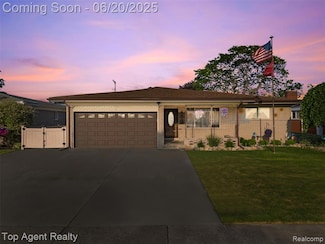 30922 Roselawn Dr, Warren, MI 48088