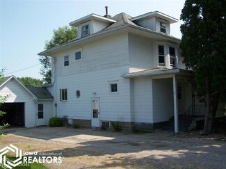 605 E Maple St, Hubbard, IA 50122