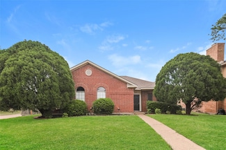 2724 Austin Dr, Mesquite, TX 75181