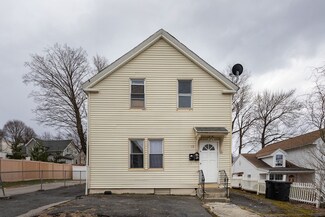 13 Bluff St, Worcester, MA 01610