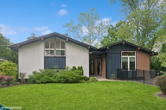 1917 Old Willow Rd, Northfield, IL 60093