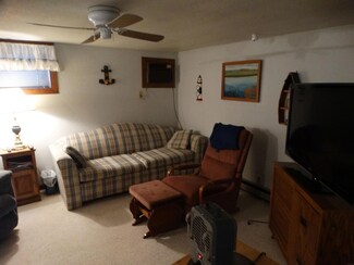133 S 1st St Unit 6, Harpers Ferry, IA 52146