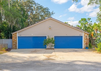 933 and 935 Robinhood Ct, Maitland, FL 32751