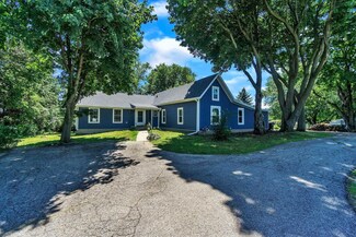 2917 Mineral Point Ave, Janesville, WI 53548