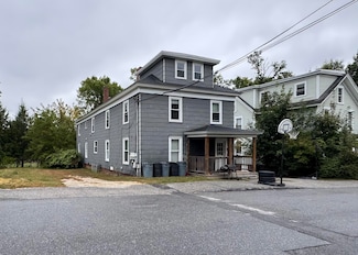 22 Newbury St, Auburn, ME 04210