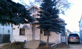 1240 Solfisburg Ave, Aurora, IL 60505