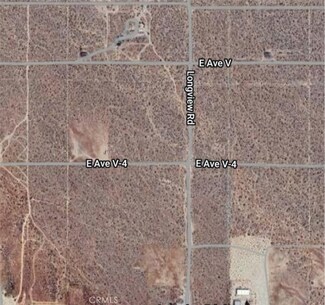 8 Longview Rd, Palmdale, CA 93591