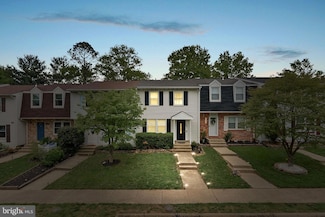 105 Nottoway St SE, Leesburg, VA 20175