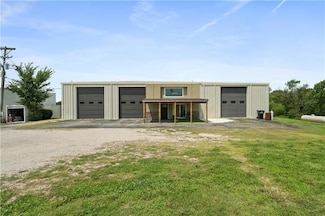 680 NW County Road M, Centerview, MO 64019