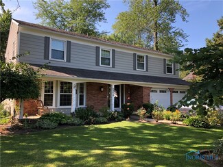 6915 Fredericksburg Dr, Sylvania, OH 43560