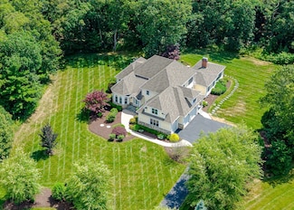 8 Analore Cir, Norfolk, MA 02056