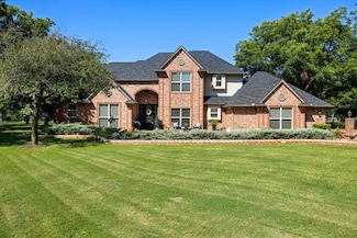 10020 Flight Plan Dr, Granbury, TX 76049