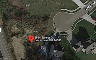 2944 Sunset Dr, Uniontown, OH 44685