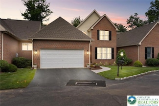 4757 Pinehurst Cir Unit 8, Center Valley, PA 18034