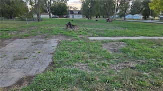 1320 Elijah St, Saint Joseph, MO 64504