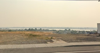 4994 Airway Dr NE, Moses Lake, WA 98837