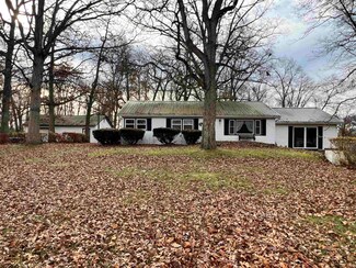 8299 E Backwater Rd, North Webster, IN 46555
