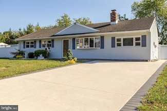 2 Great Oak Rd, Trenton, NJ 08690