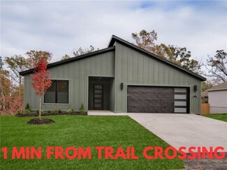 2 Wendler Ln, Bella Vista, AR 72715