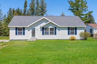 1013 Duncan Ave, Cheboygan, MI 49721