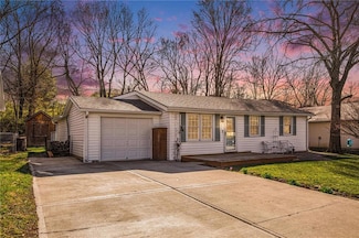 323 Woods Ave, Excelsior Springs, MO 64024