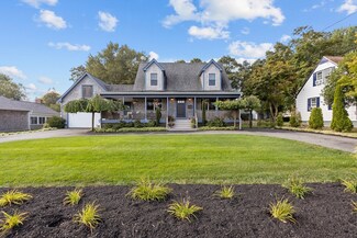 139 Durfee Rd, Tiverton, RI 02878