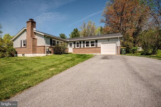 13 Wrangler Rd, Newark, DE 19711