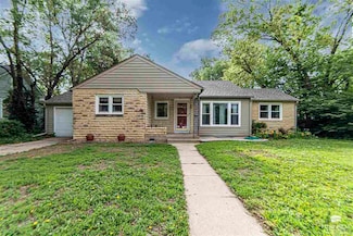 1107 N Olive St, Abilene, KS 67410