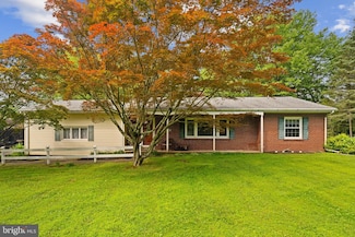 912 Sycamore Dr, Lansdale, PA 19446