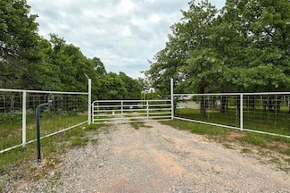15900 D St, Oklahoma City, OK 73165