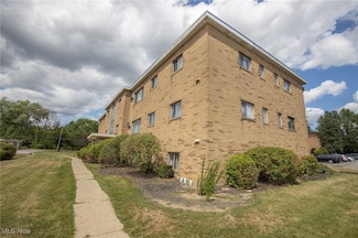 5200 Royalton Rd Unit C4, North Royalton, OH 44133